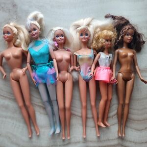 Lot Of 90s / Early 2000s Barbies